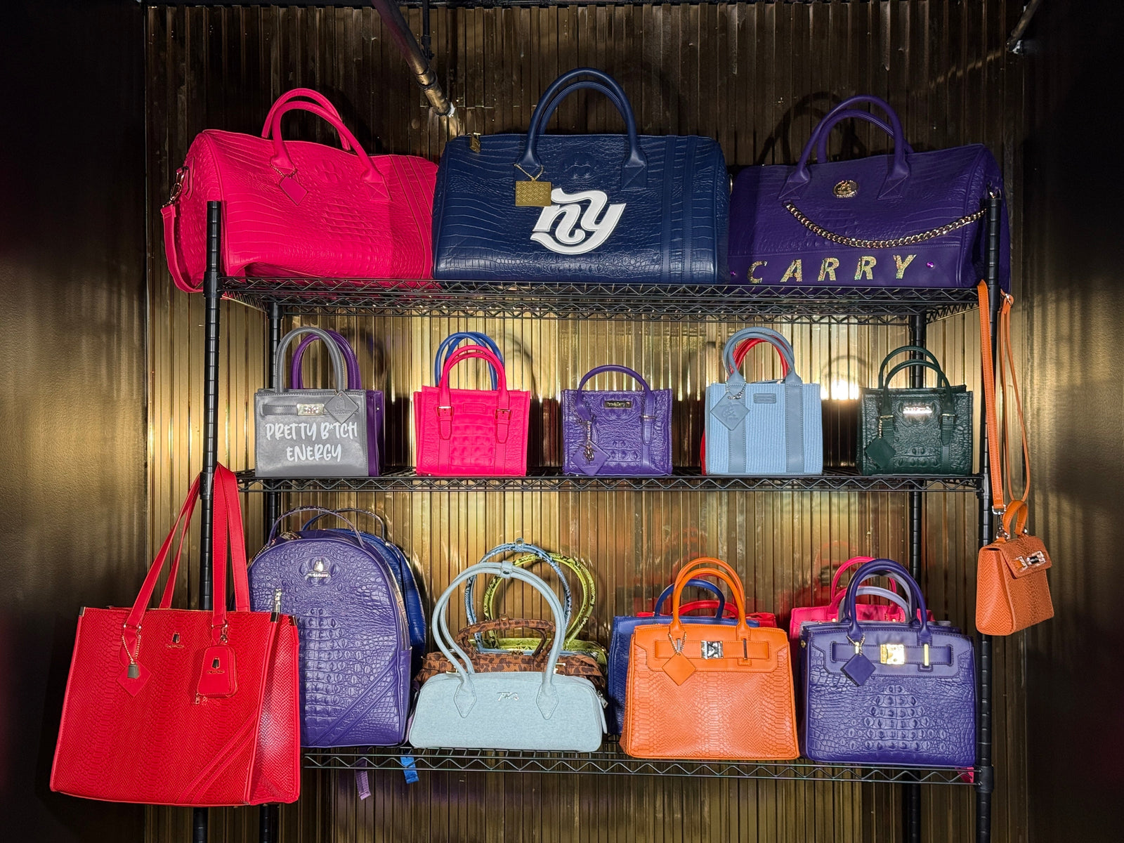 WE HAVE ENTERED THE TIKTOK SHOP CHAT! MEET OUR HOSTS AND TOP 3 BAGS WITH THE BEST FLASH SALES!