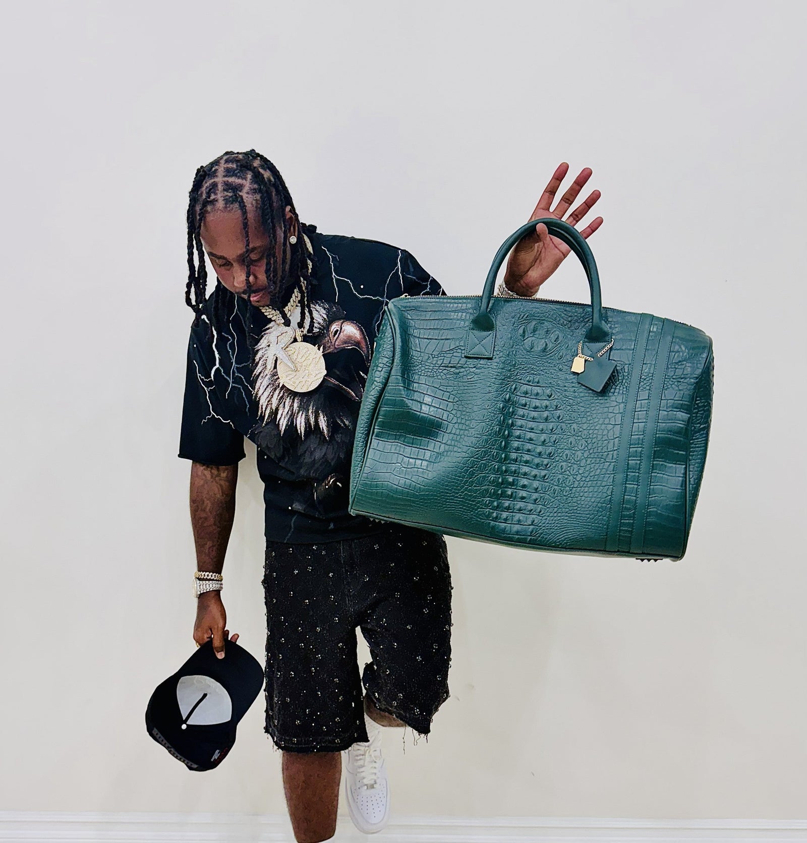 Love, Laughs & Luxury: Compton AV Brings the Energy to CreatorHub360