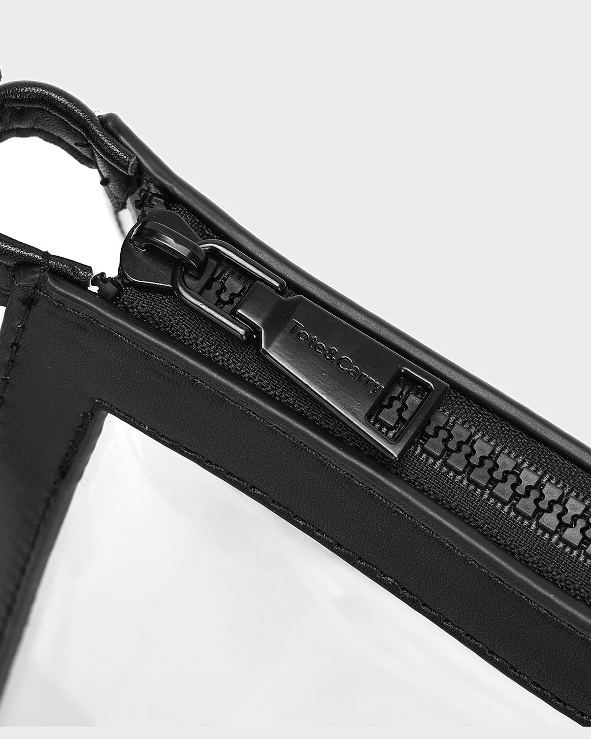 Clarity Shoulder Bag in Clear/ Black