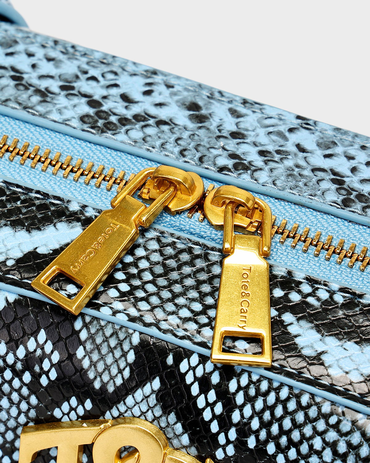 Sienna Shoulder Bag in Viper