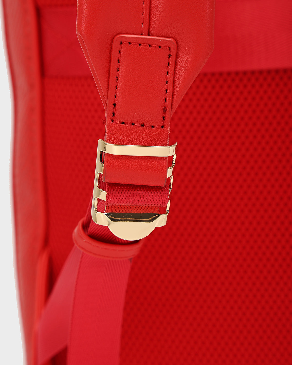 Signature Weekender Backpack in Red