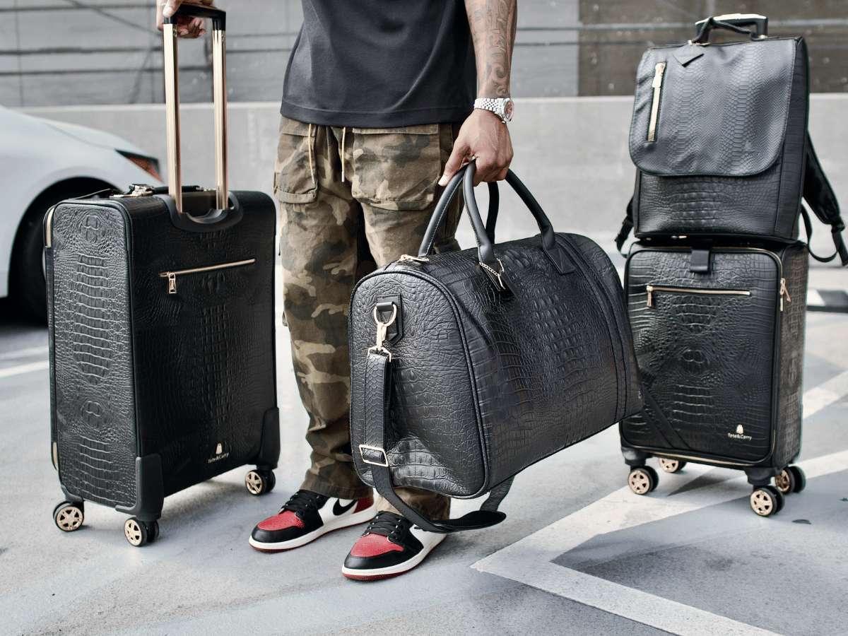 Statement 2-Piece Luggage Set in Black