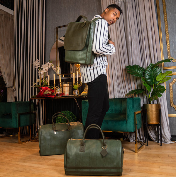 Signature Weekender Travel Set in Olive