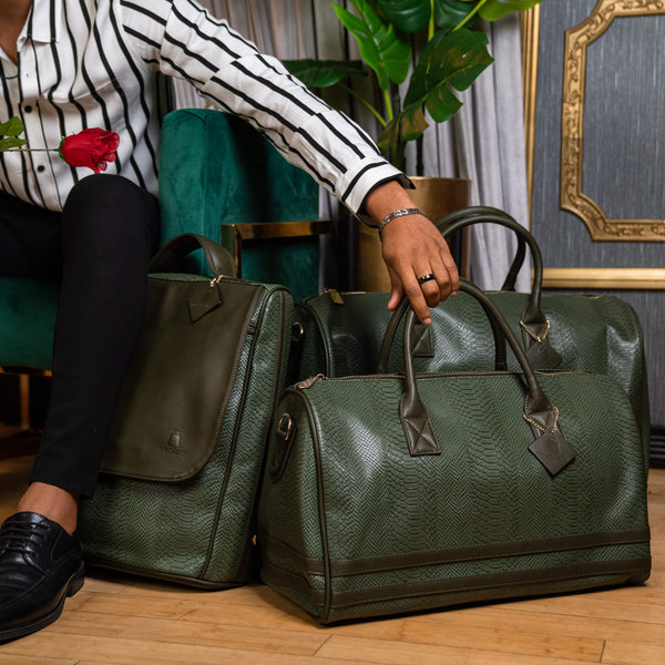Signature Weekender Travel Set in Olive
