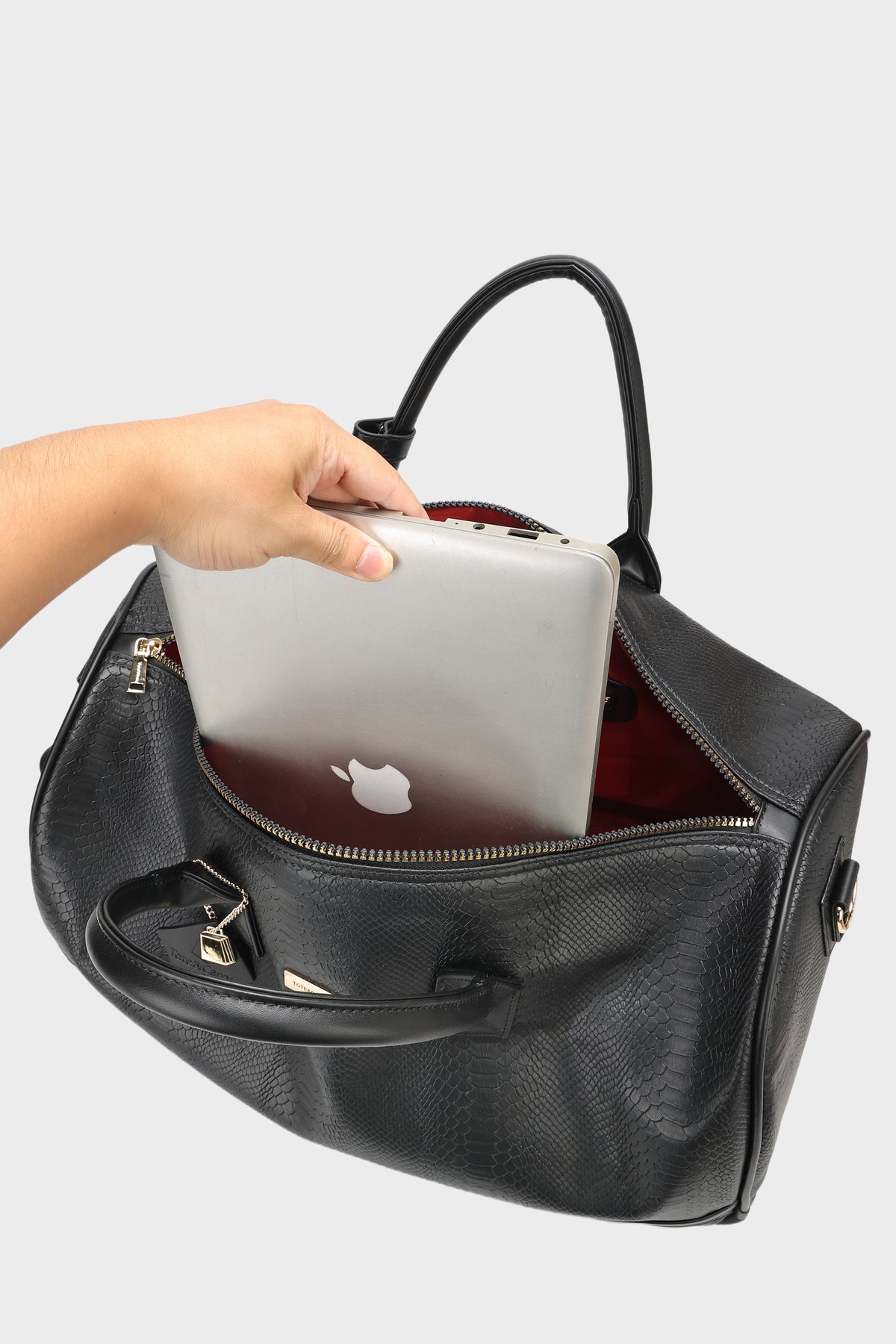 Signature Traveler Rolling Duffle in Black