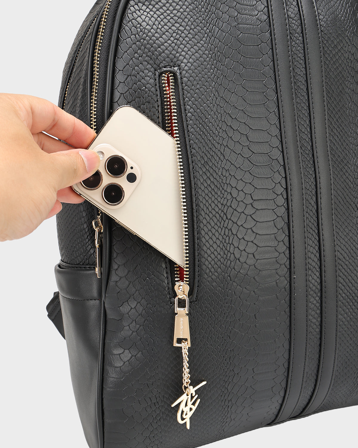 Signature Traveler Backpack in Black