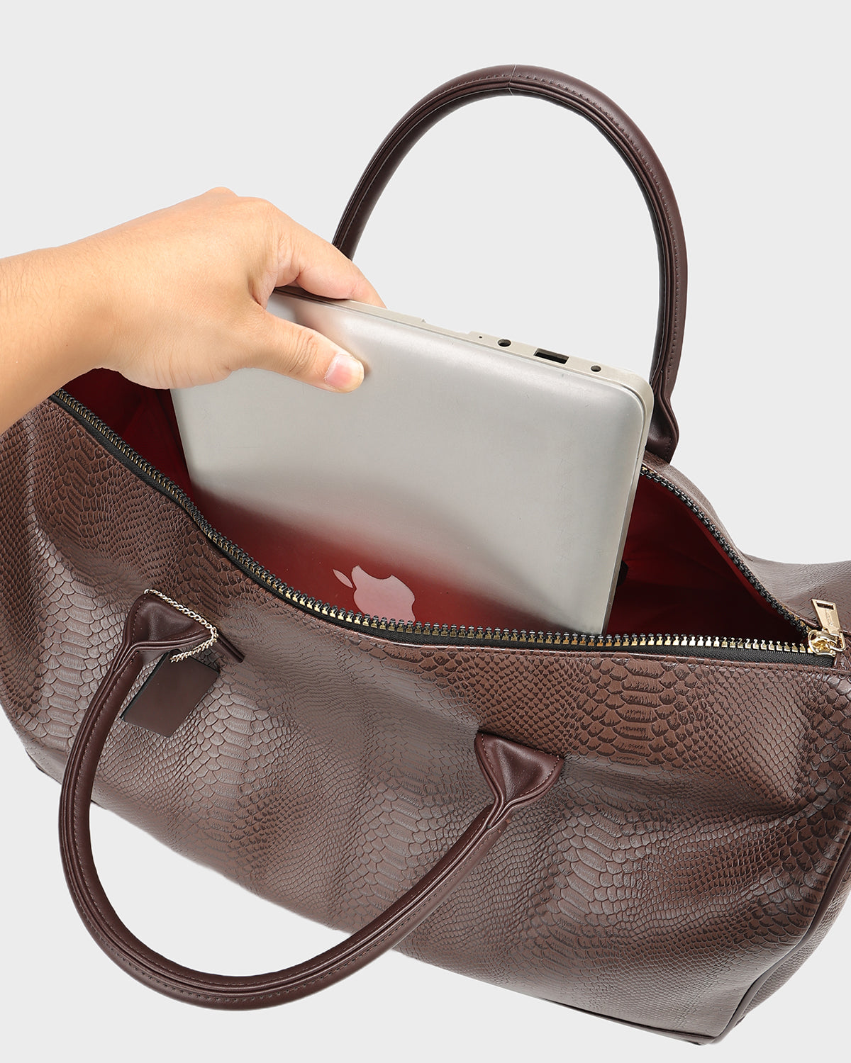 Signature Weekender Duffle Bag in Chocolate