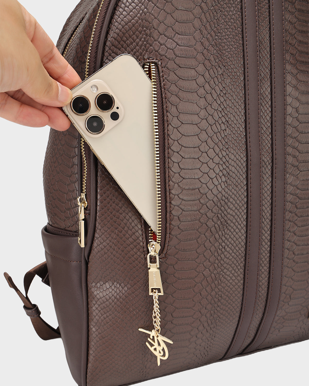 Signature Traveler Backpack in Chocolate