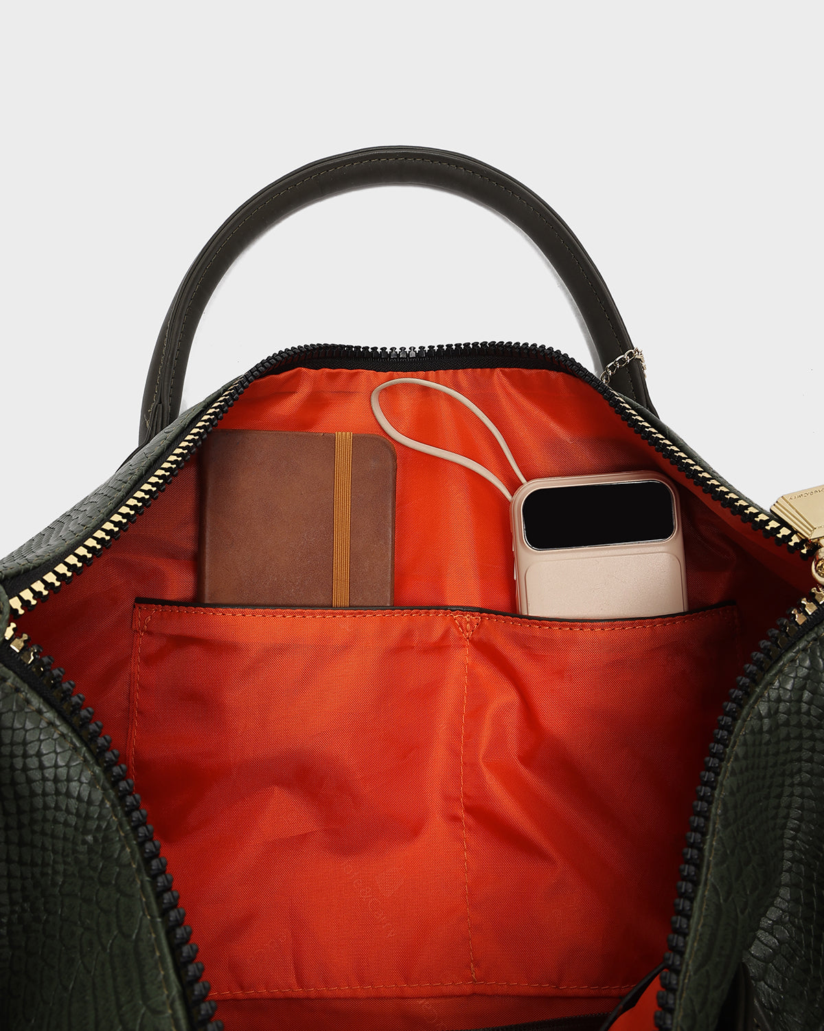 Signature Weekender Travel Set in Olive