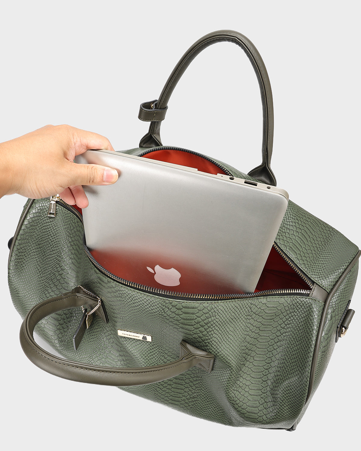 Signature Traveler Rolling Duffle in Olive