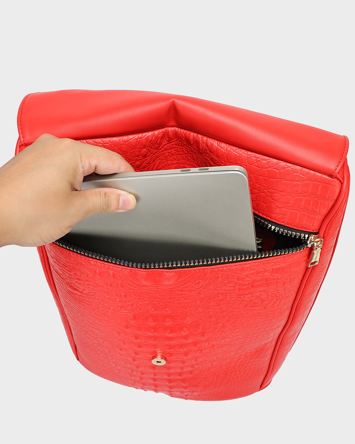 Statement Weekender Travel Set in Red