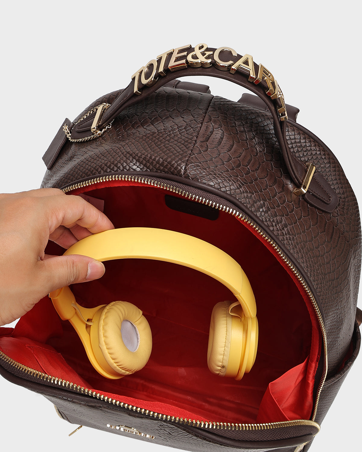 Signature Commuter Backpack in Chocolate