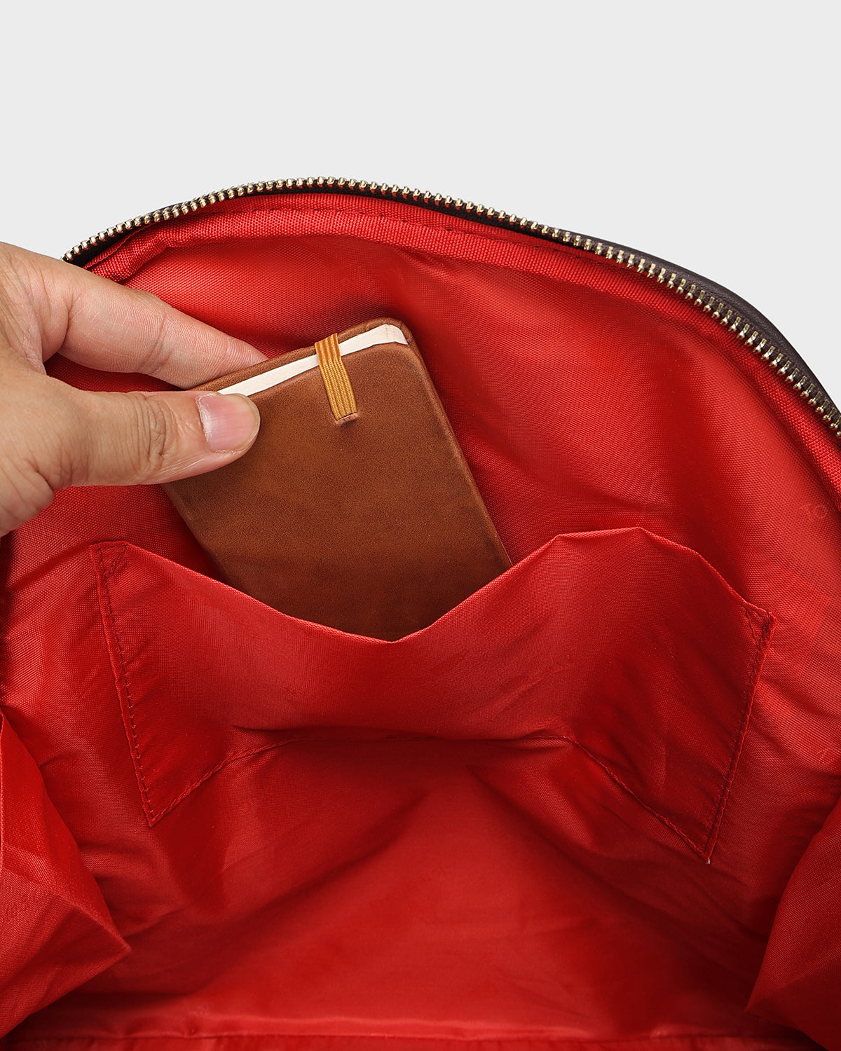Signature Commuter Backpack in Chocolate