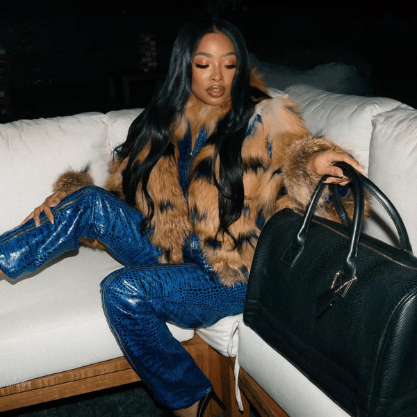 Signature Weekender Duffle Bag in Black