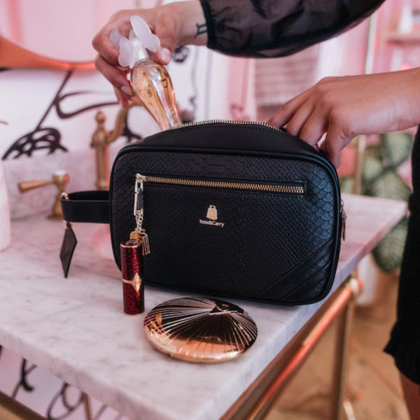 Signature Essential Toiletry Bag in Black