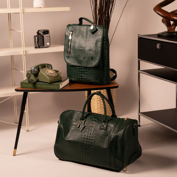 Statement Weekender Travel Set in Emerald Green