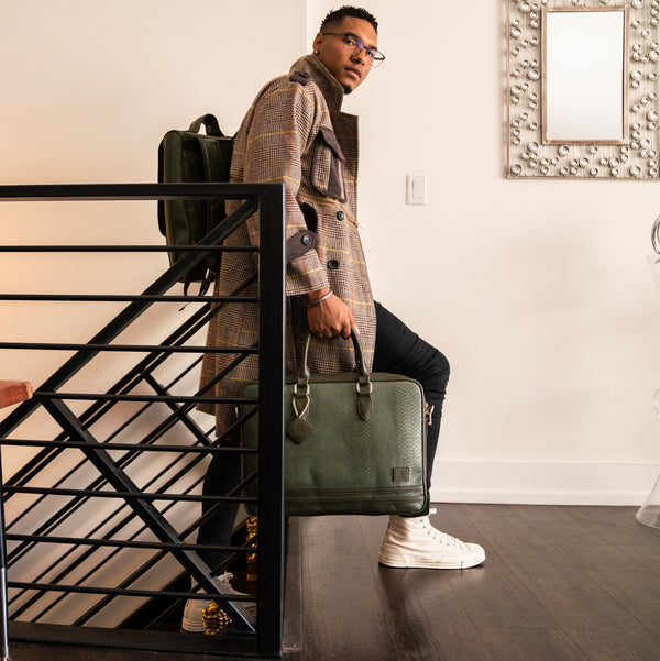 Signature Jetsetter Laptop Bag in Olive