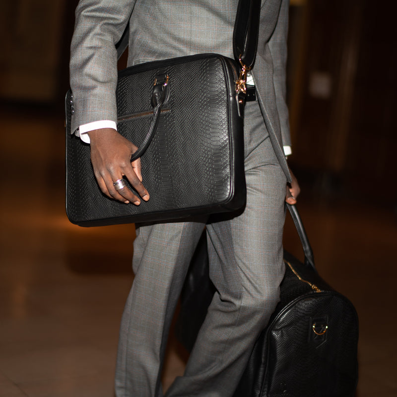 Signature Jetsetter Laptop Bag in Black
