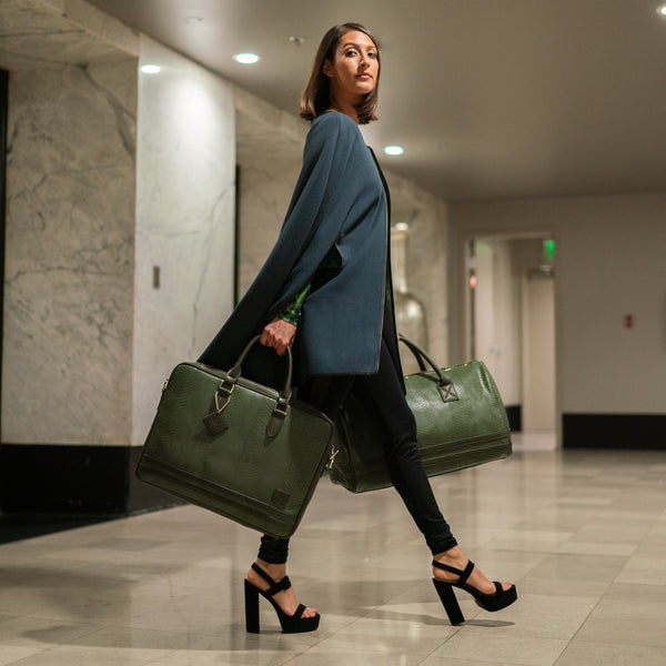 Signature Jetsetter Laptop Bag in Olive