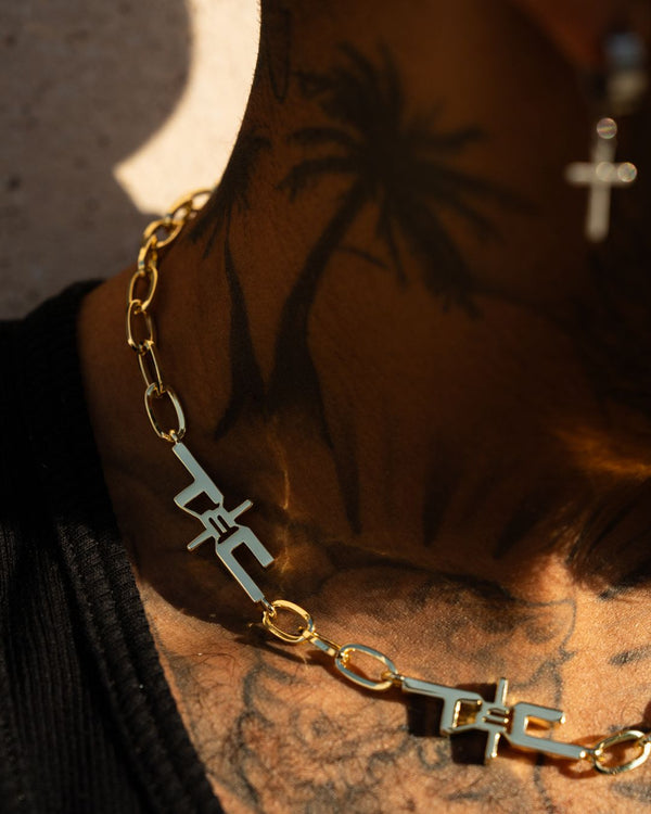 T&C Necklace in Gold