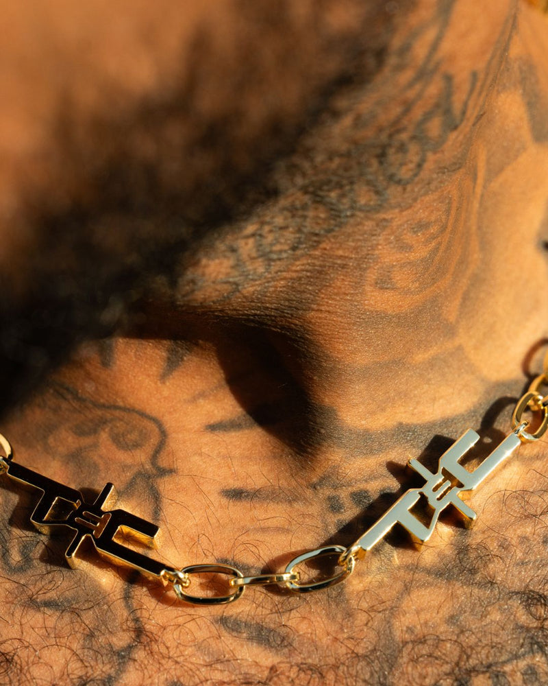 T&C Necklace in Gold