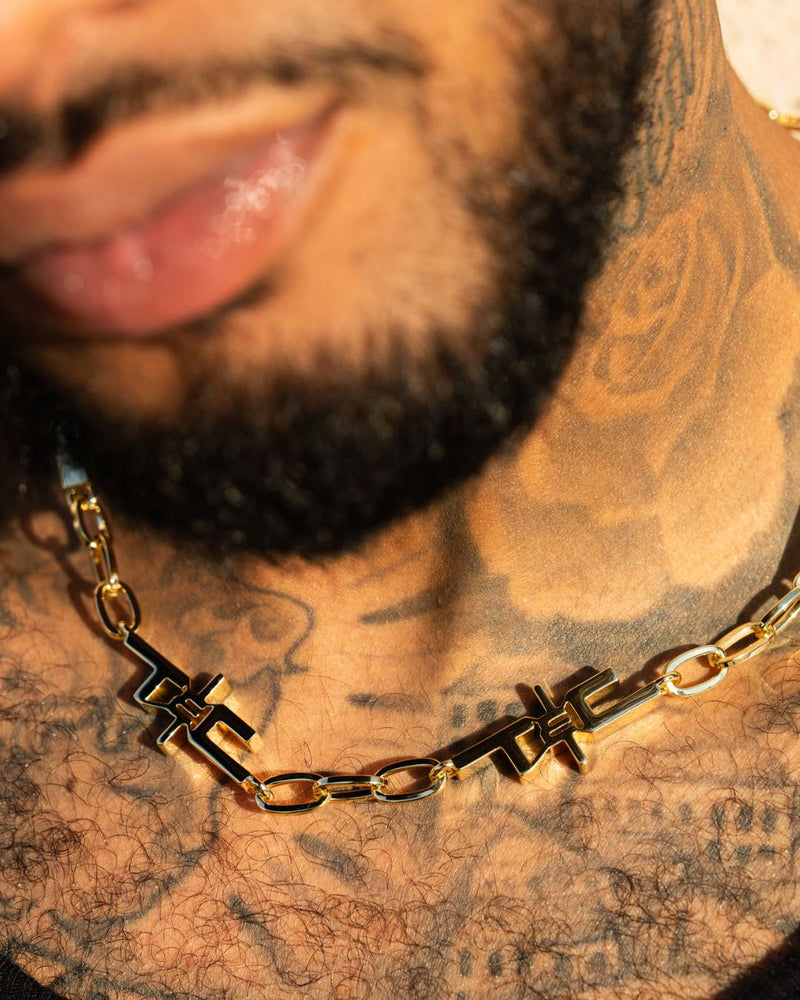 T&C Necklace in Gold