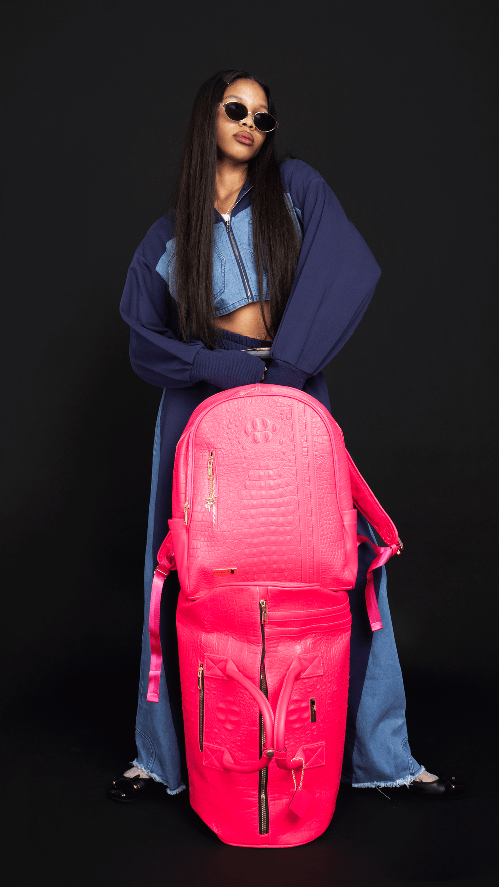 Statement Traveler Rolling Duffle Set in Neon Pink