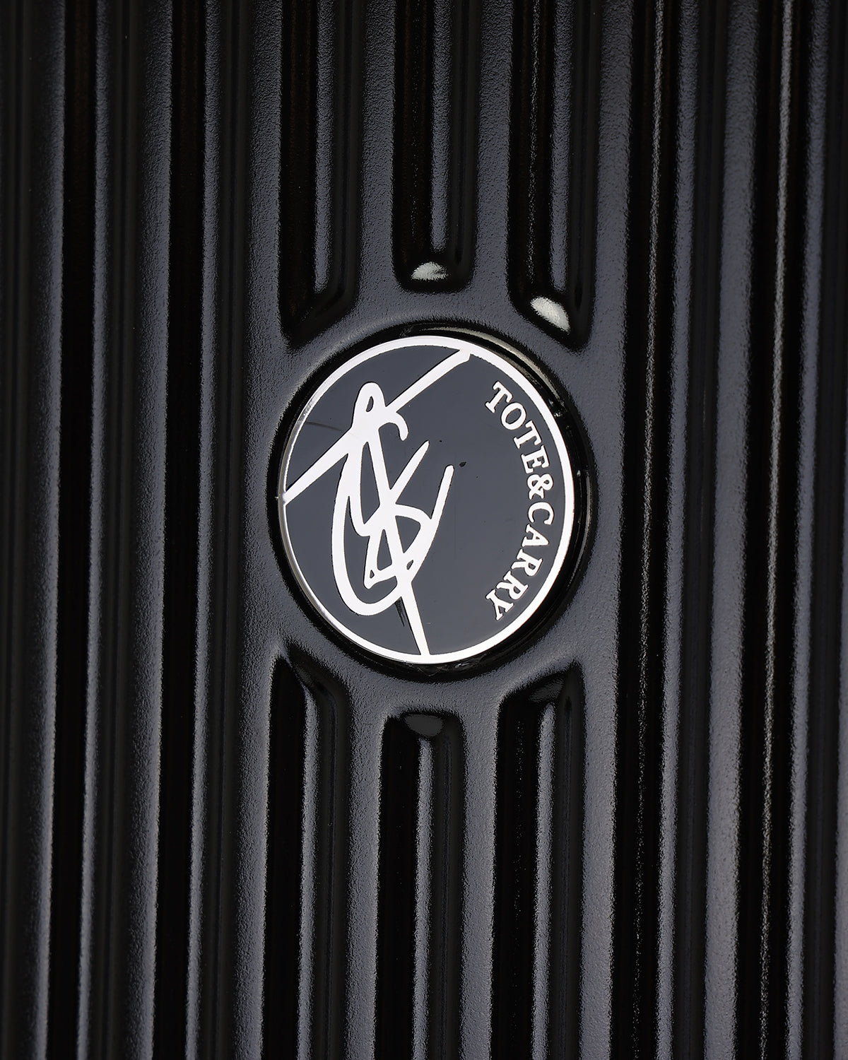 Alloy Elite 2PC Suitcase Set in Onyx