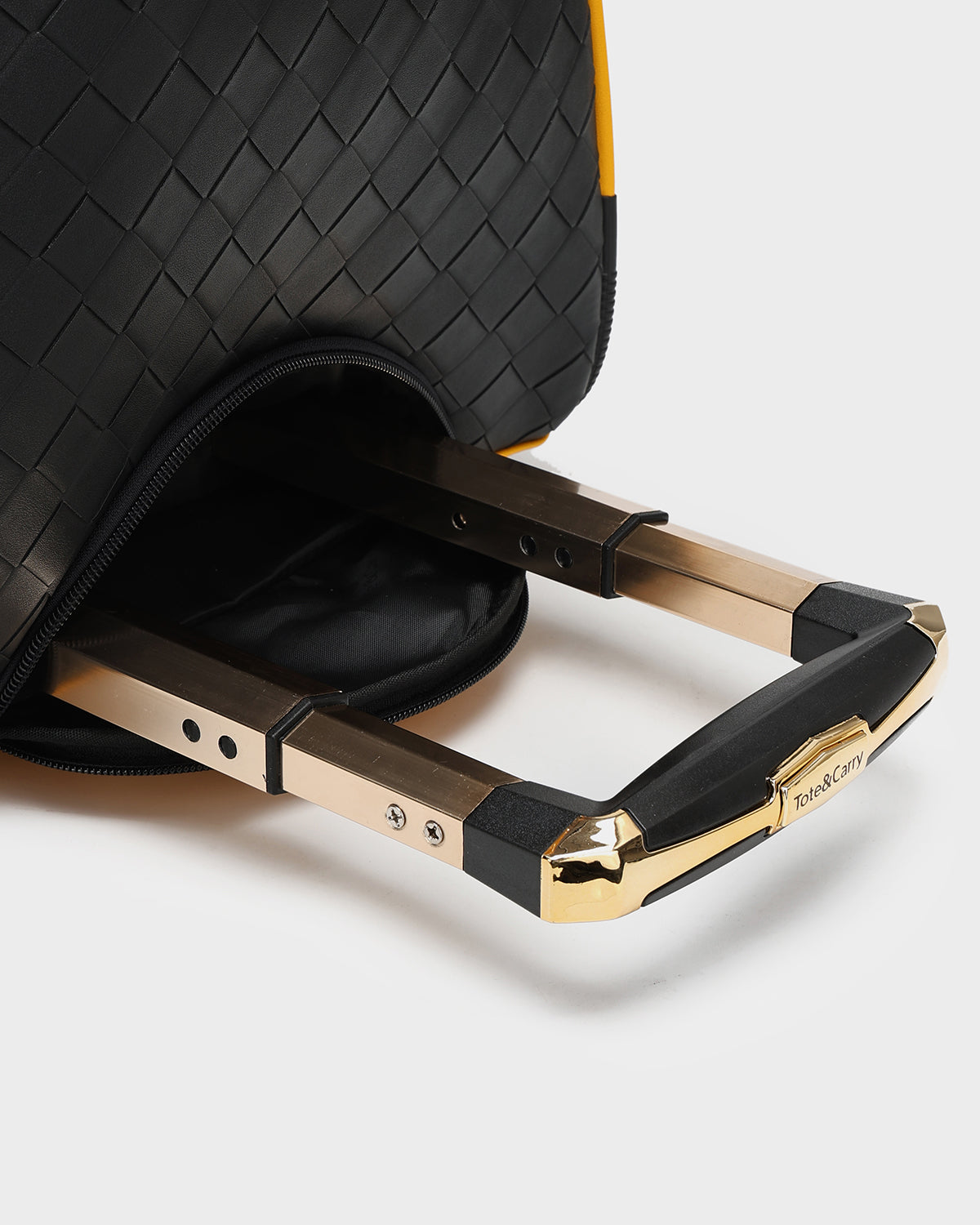 Bodega Rolling Travel Set in Black & Yellow