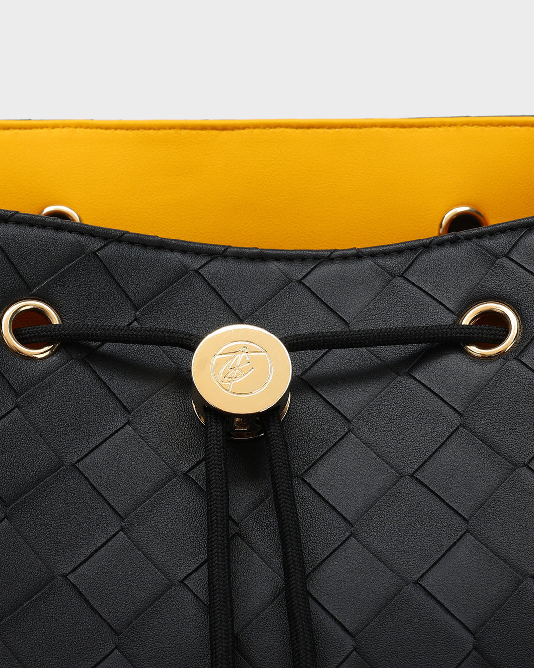 Bodega Rolling Travel Set in Black & Yellow