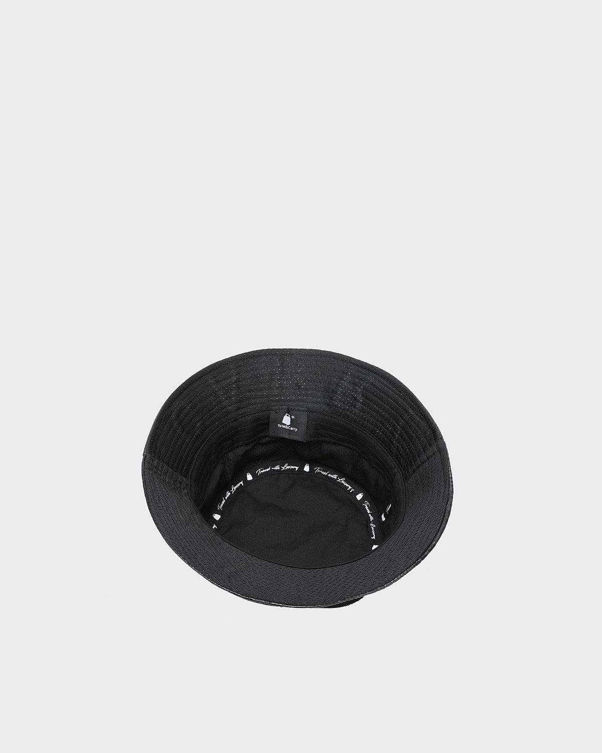 T&C Bucket Hat in Black