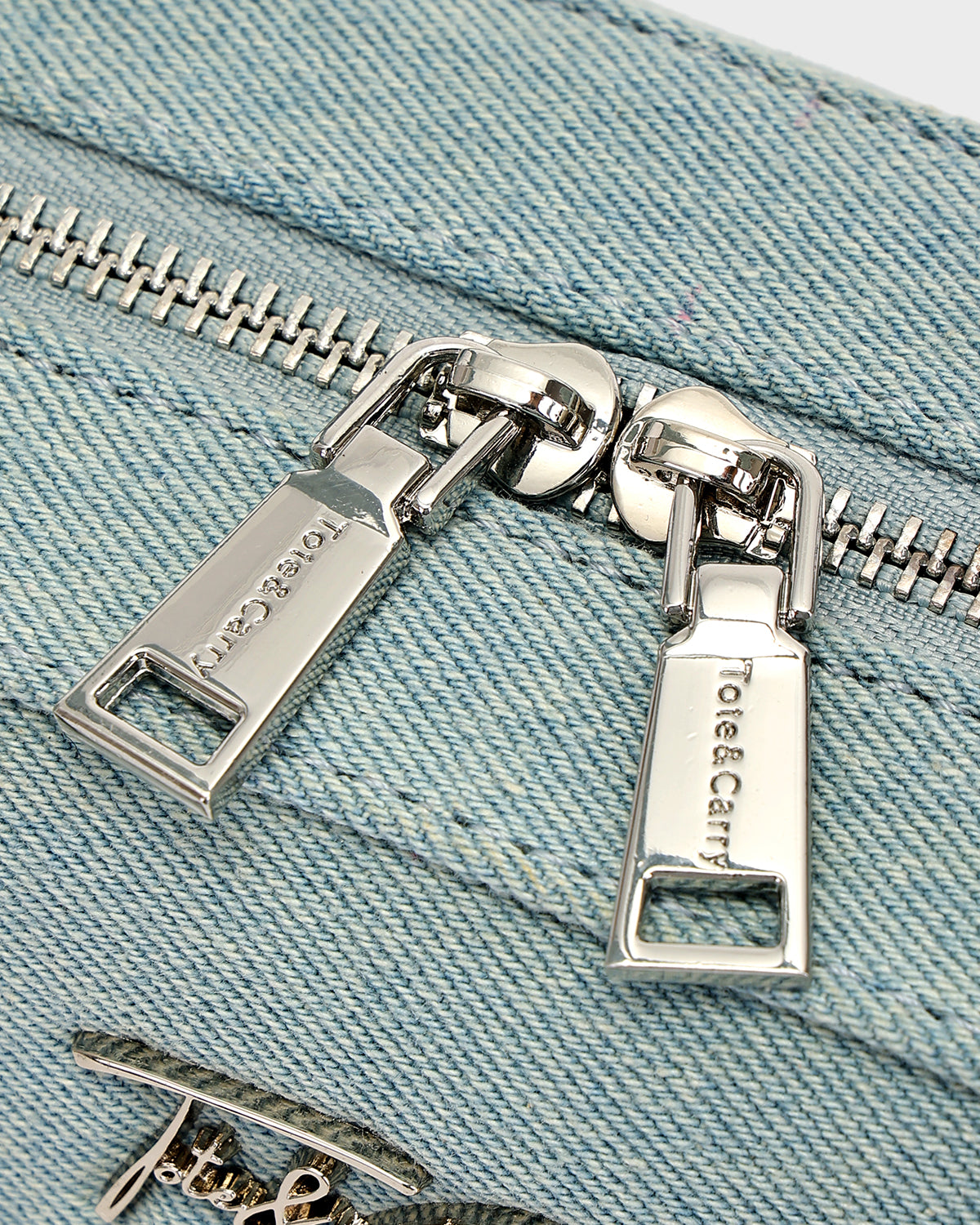 Cityline Baguette Bag in Ocean Blue
