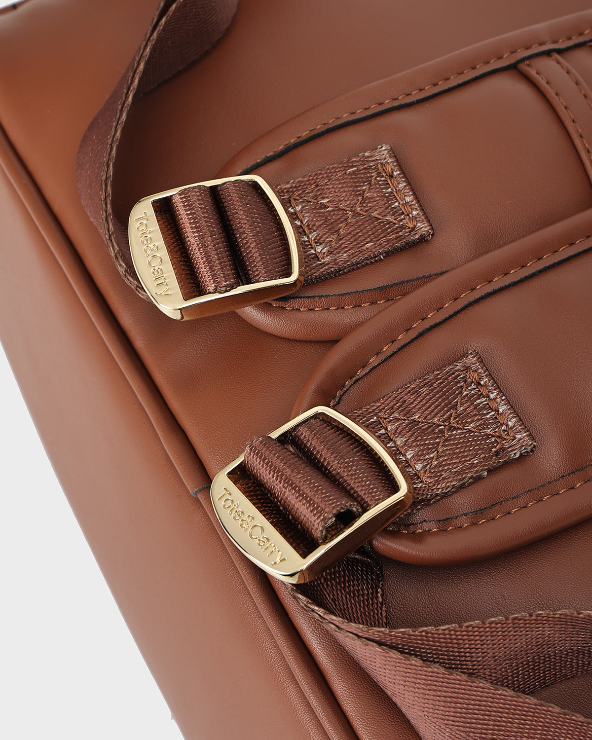Classic Weekender Backpack in Caramel