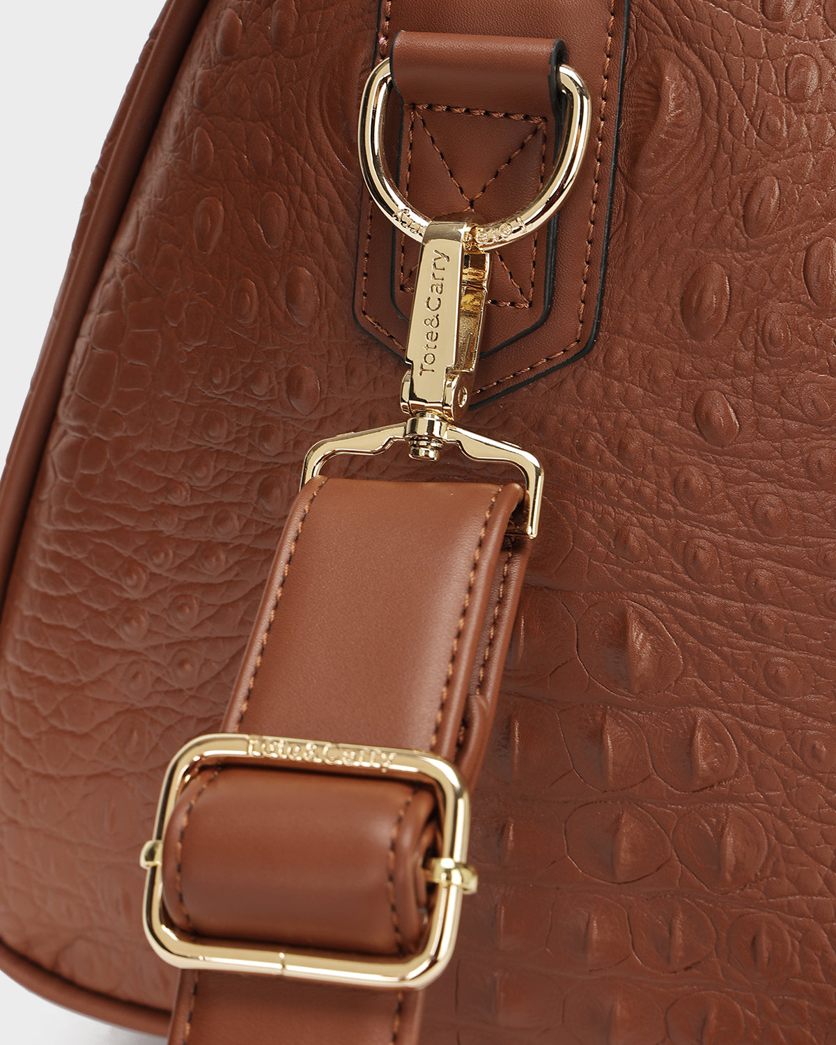 Classic Weekender Duffle Bag in Caramel