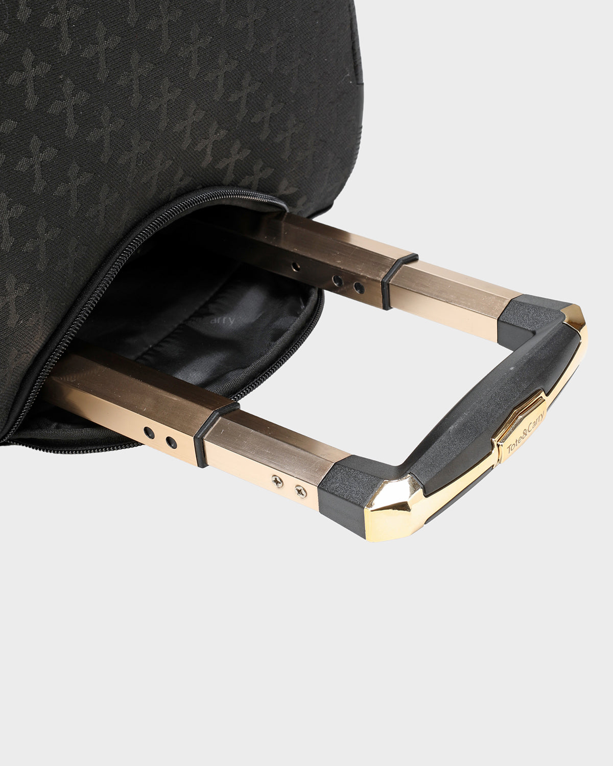 Cross Rolling Travel Set in Black