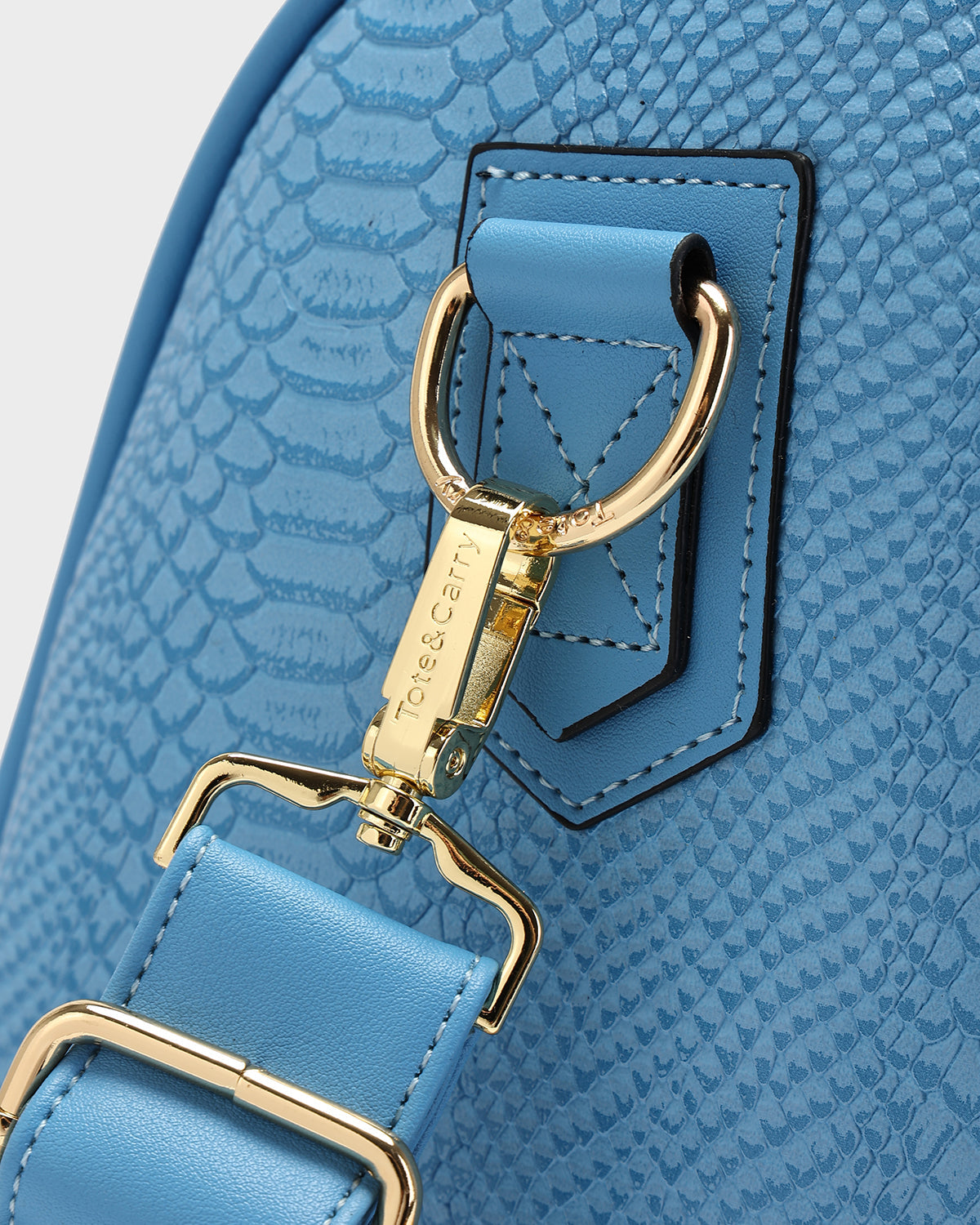 HBCU Varsity Travel Set in Baby Blue 07