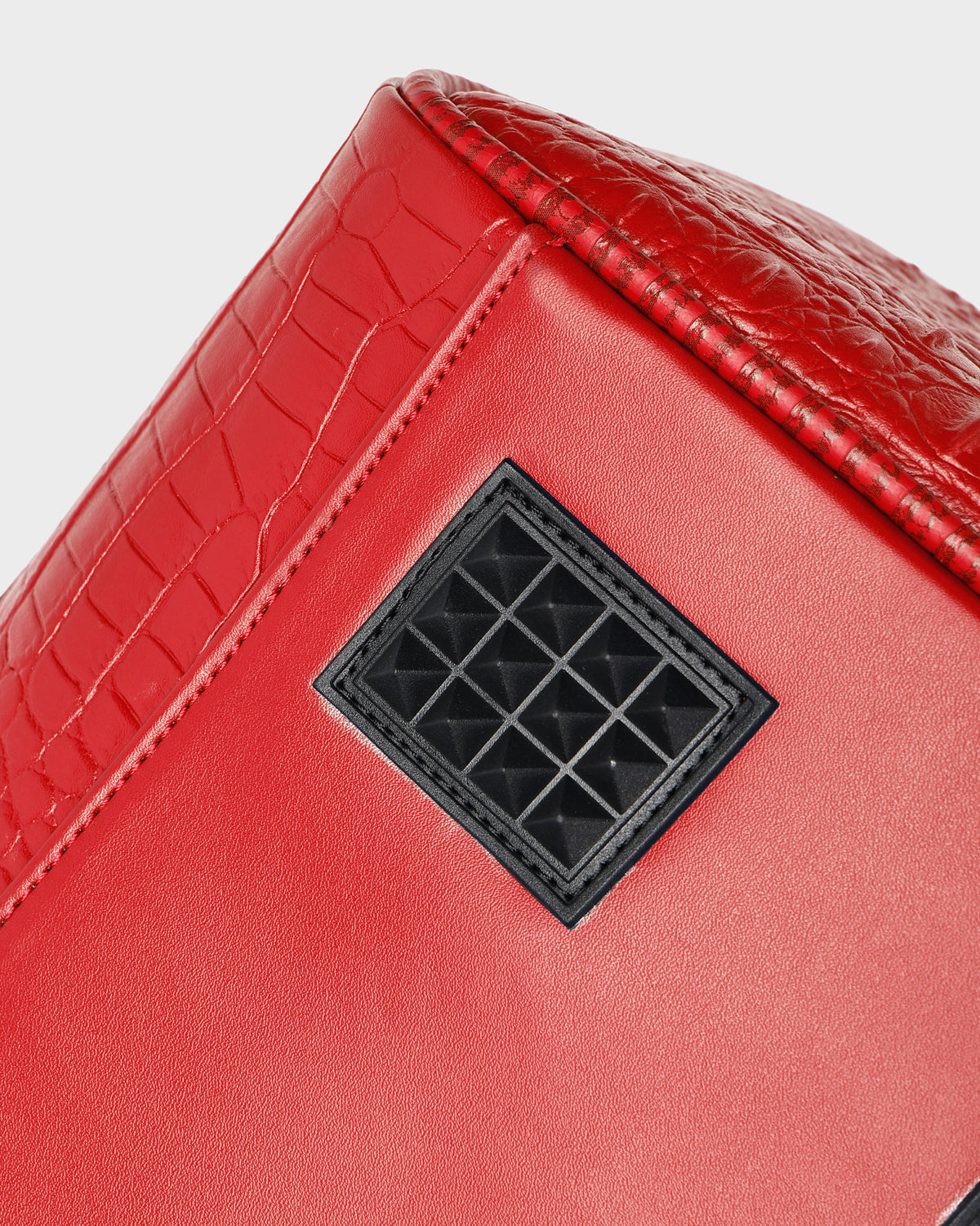 LA Staple Duffle Bag in Red