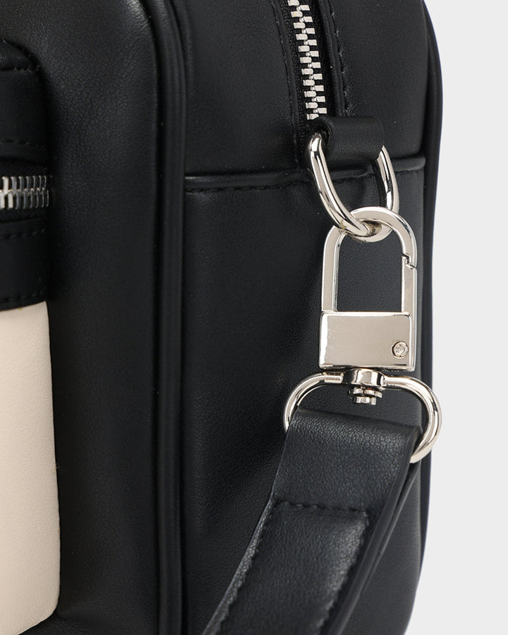 Trunk Messenger Bag in Black