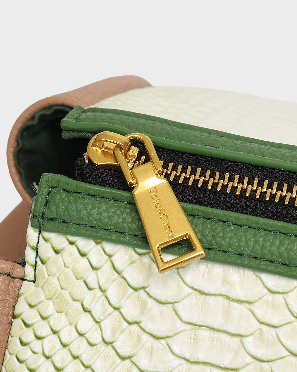 Power Luxe Duffle Bag in Green & Brown