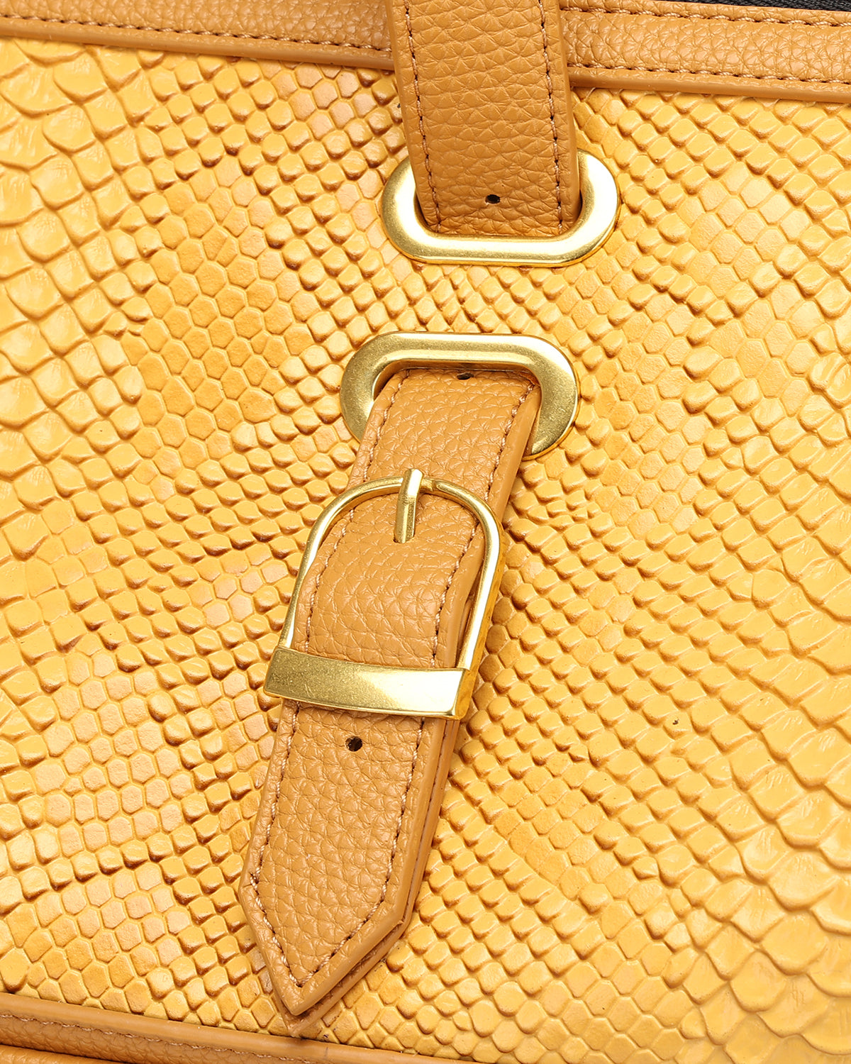 POWER Luxe Travel Set in Sunflower Yellow 🗸