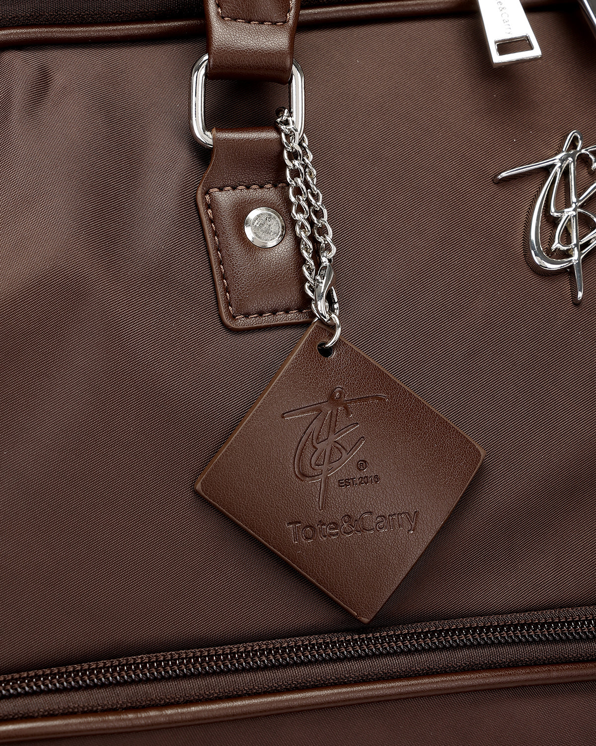Prestige Garment Bag in Earth Brown