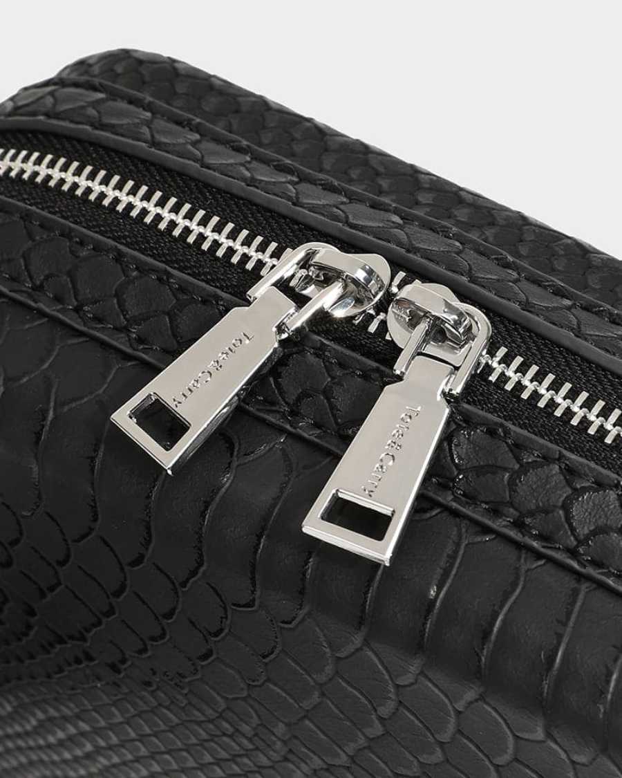 Apollo 1 Crossbody Messenger Bag in Black