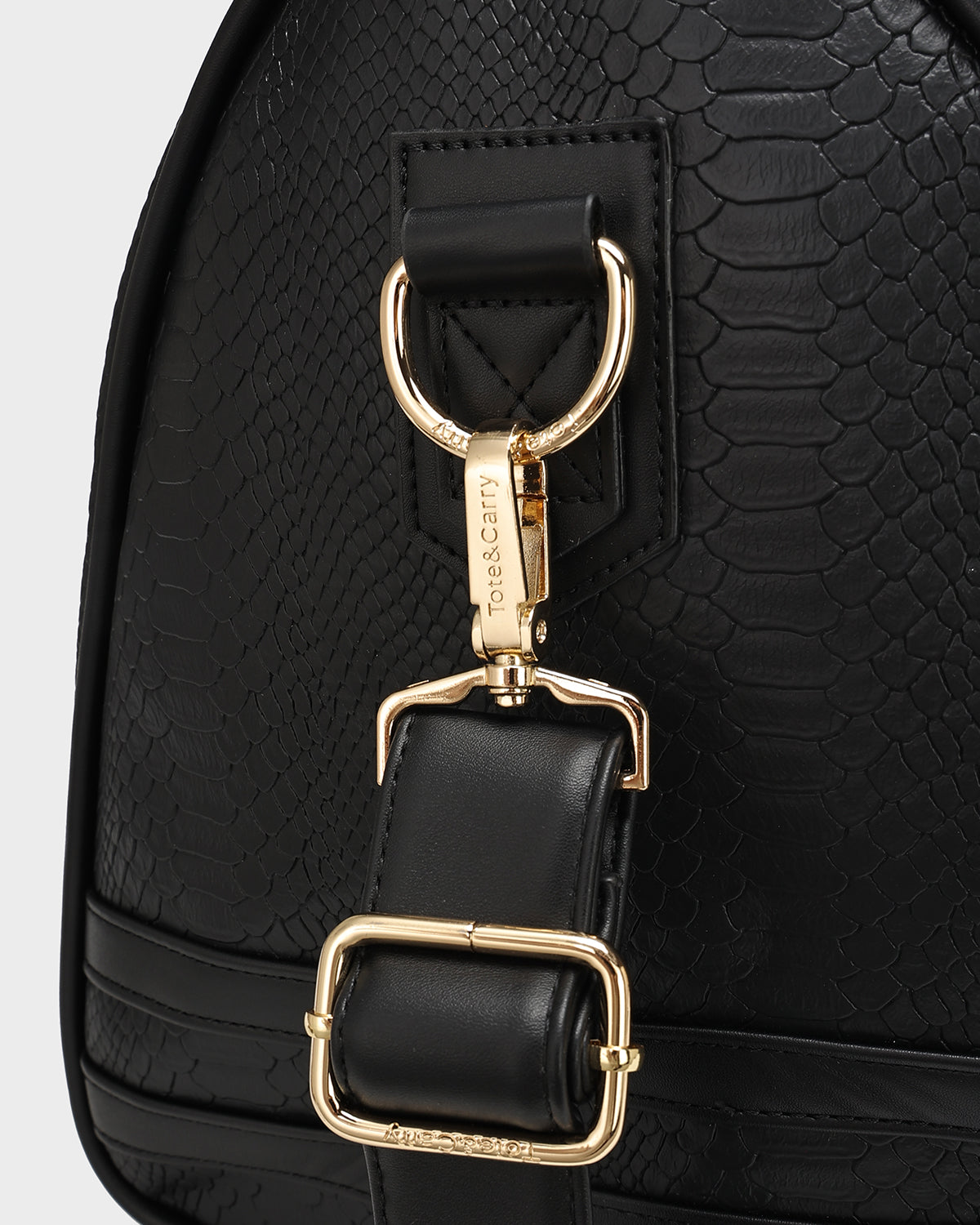 Signature Overnight Travel Set in Black