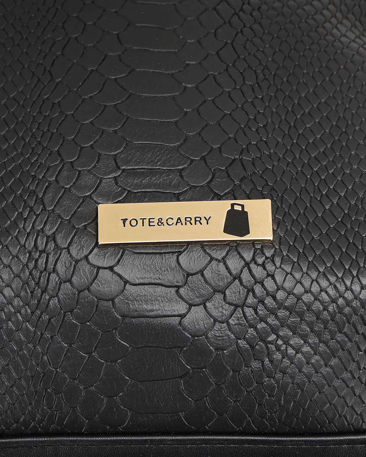 Signature Traveler Backpack in Black