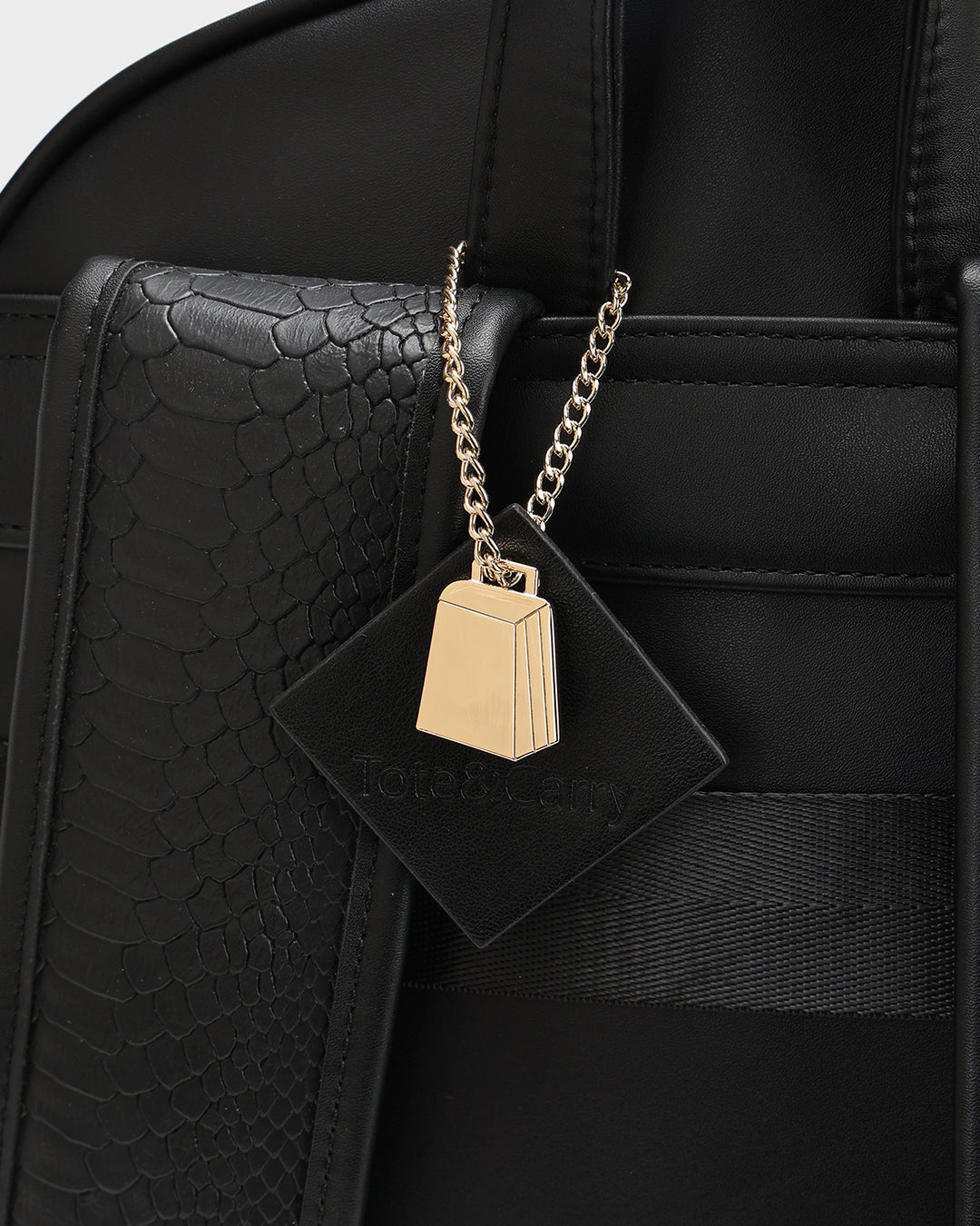 Signature Traveler Backpack in Black