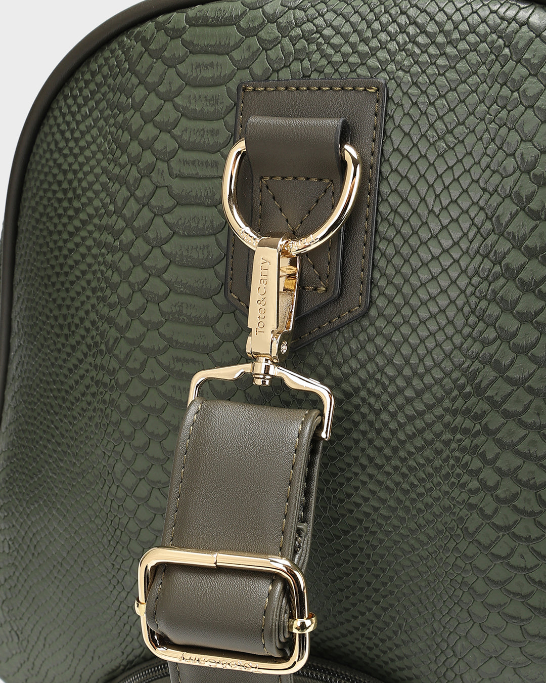 Signature Traveler Rolling Duffle in Olive