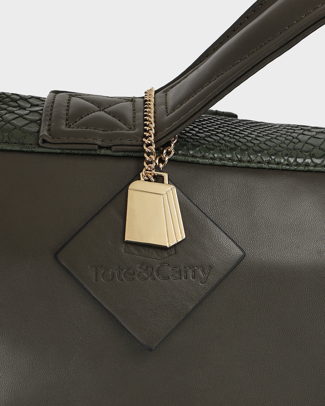 Signature Weekender Backpack in Olive