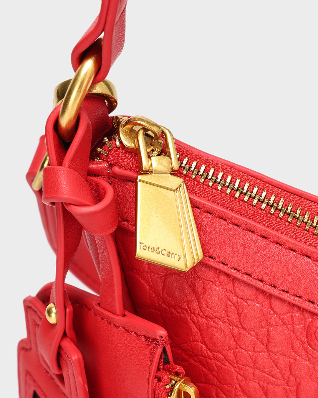 Cutie Shoulder Purse in Red