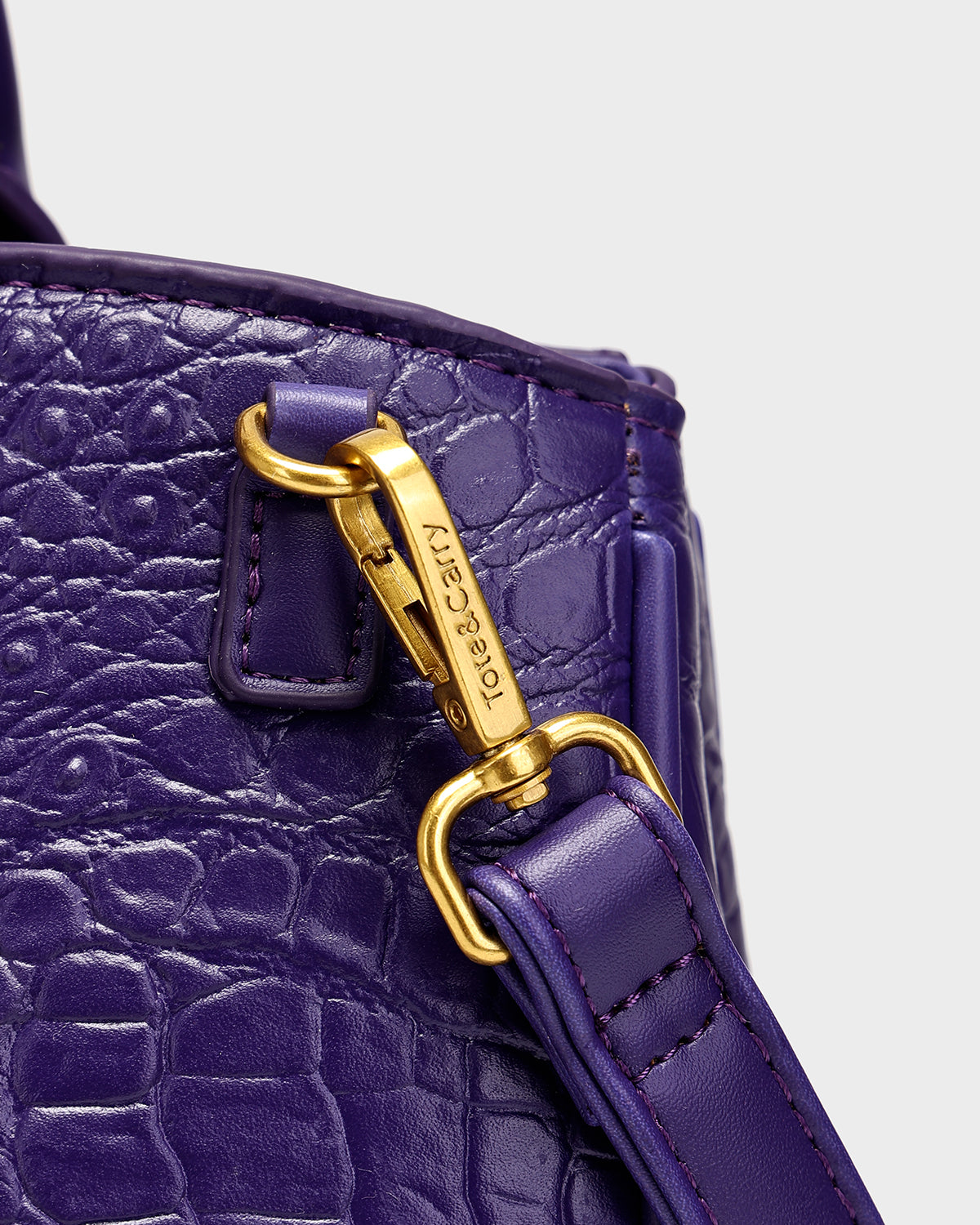 Statement Luxury Prosper Tote In Purple