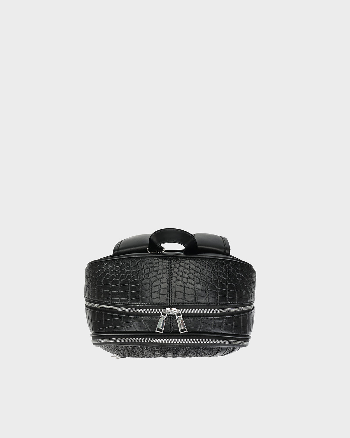 Statement Traveler Backpack in Black